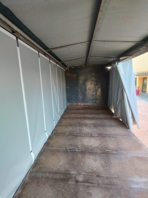 Remorque bachée 3 cotés